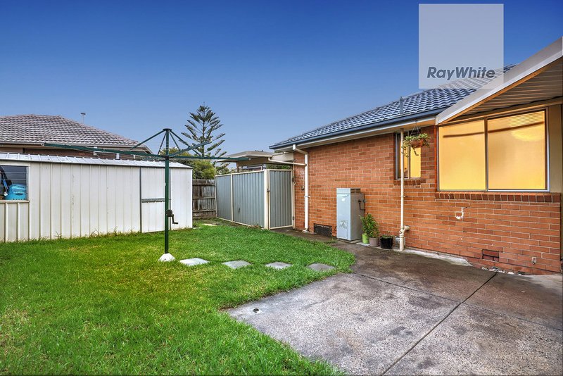 Photo - 47 Wolverton Drive, Gladstone Park VIC 3043 - Image 14