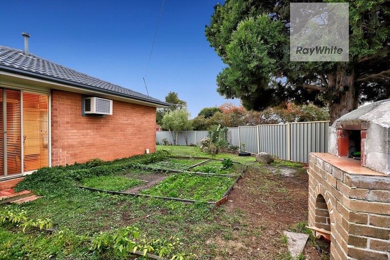 Photo - 47 Wolverton Drive, Gladstone Park VIC 3043 - Image 15