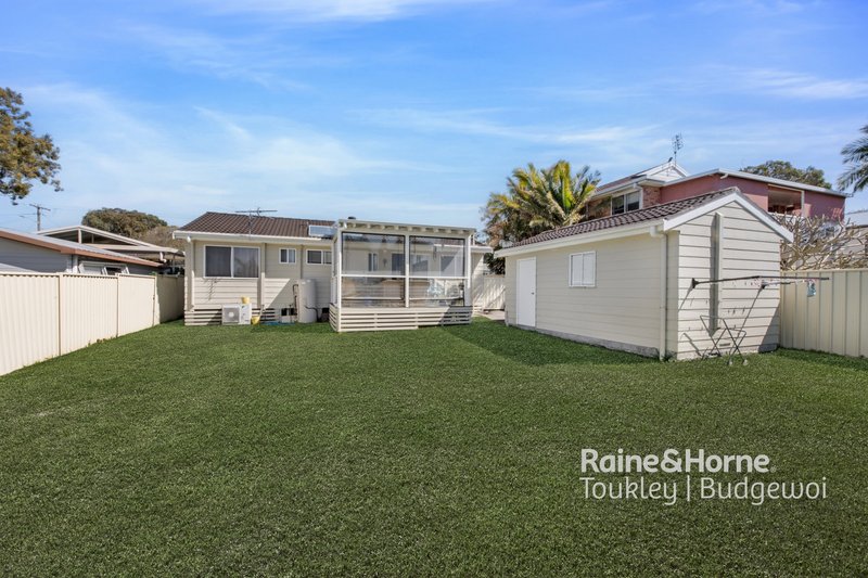 Photo - 47 Woodlawn Drive, Budgewoi NSW 2262 - Image 14