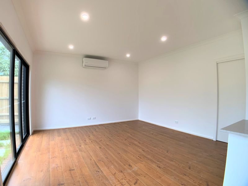 Photo - 4/7 Wordsworth Avenue, Clayton South VIC 3169 - Image 6