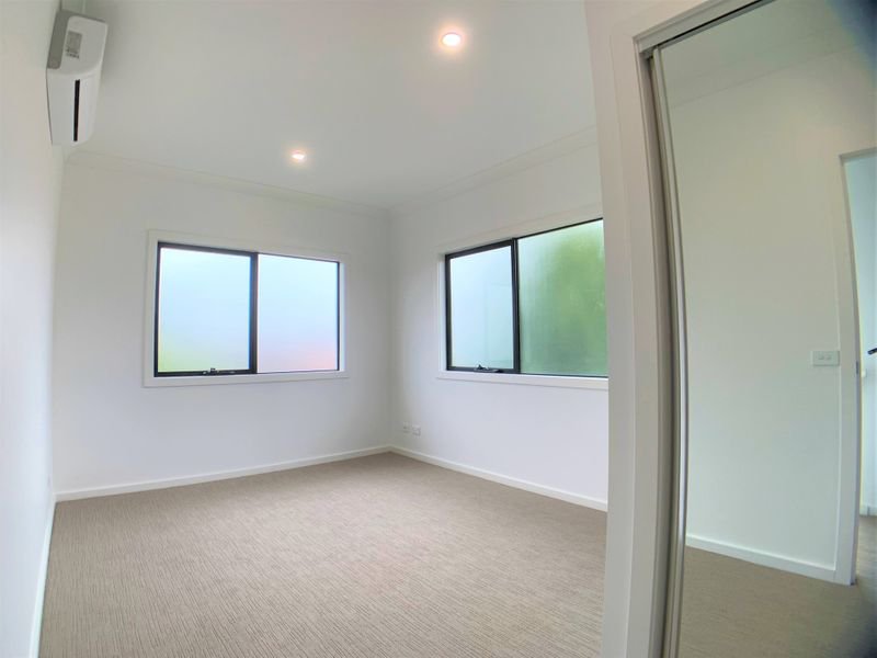 Photo - 4/7 Wordsworth Avenue, Clayton South VIC 3169 - Image 8