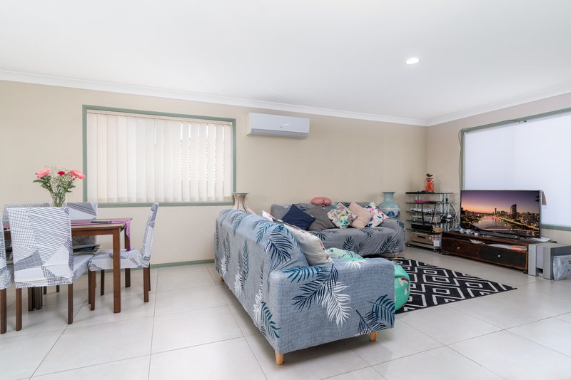 Photo - 4/70 Allingham Street, Kuraby QLD 4112 - Image 4