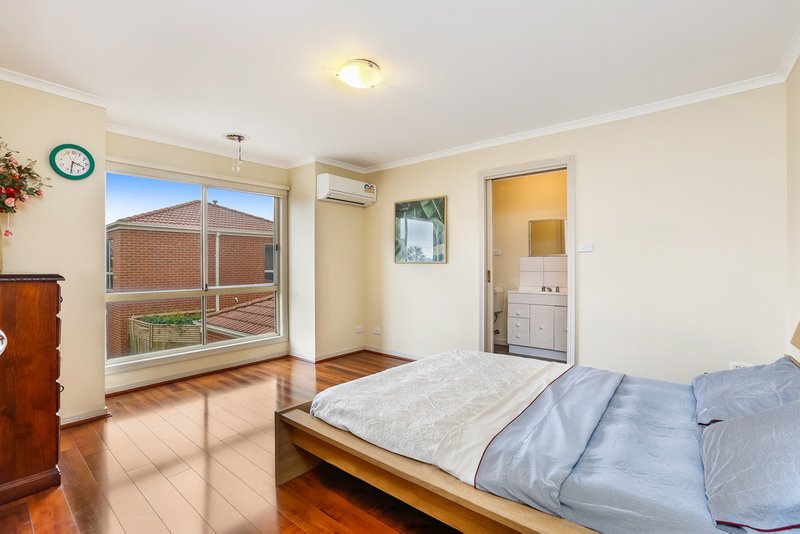 Photo - 4/70 Carroll Street, Deer Park VIC 3023 - Image 5