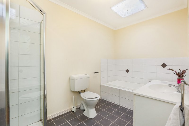 Photo - 4/70 Carroll Street, Deer Park VIC 3023 - Image 7