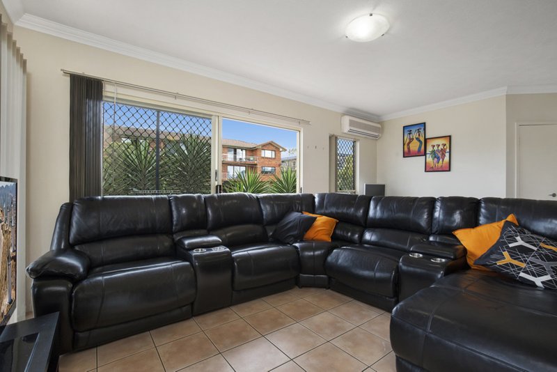 Photo - 4/70 Ekibin Road, Annerley QLD 4103 - Image 2