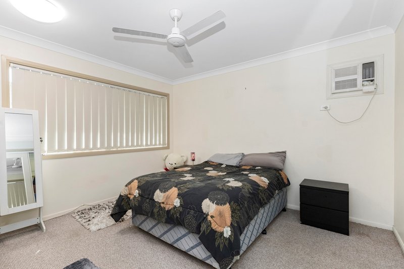 Photo - 4/70 Livingstone Street, West End QLD 4810 - Image 6