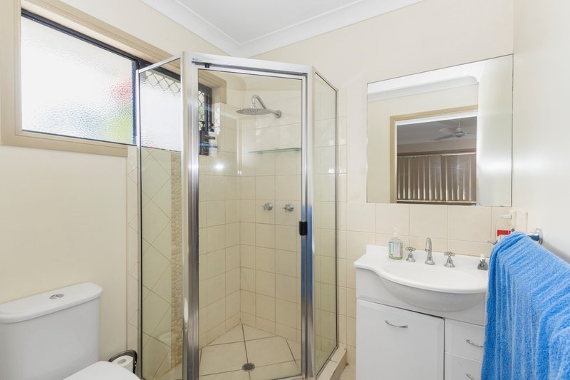 Photo - 4/70 Livingstone Street, West End QLD 4810 - Image 7