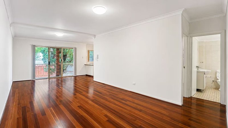 Photo - 4/71-73 Hudson Street, Hurstville NSW 2220 - Image 2