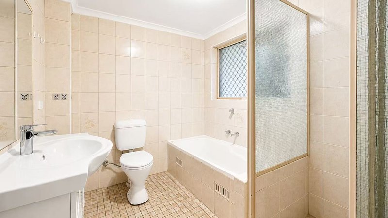 Photo - 4/71-73 Hudson Street, Hurstville NSW 2220 - Image 4