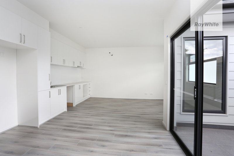 Photo - 4/71 Burnell Street, Brunswick West VIC 3055 - Image 3