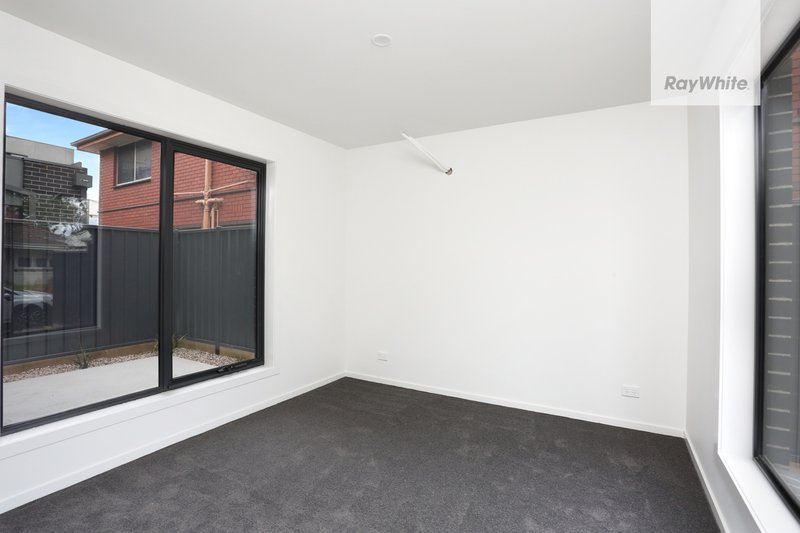 Photo - 4/71 Burnell Street, Brunswick West VIC 3055 - Image 4