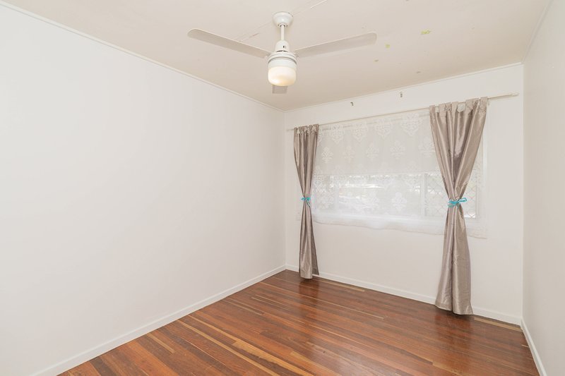 Photo - 471 Crane Avenue, Kawana QLD 4701 - Image 6