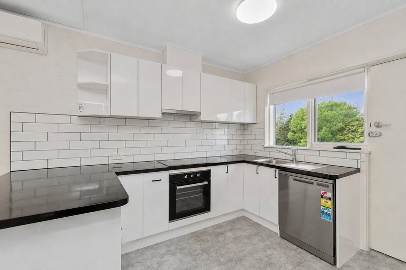 Photo - 4/72 High Street, Frankston VIC 3199 - Image 4