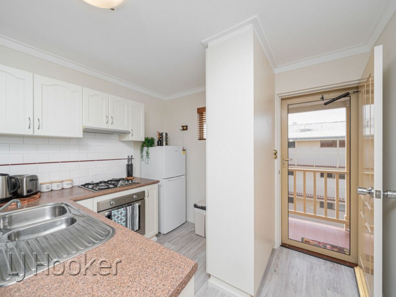 Photo - 47/22 Nile Street, East Perth WA 6004 - Image 3