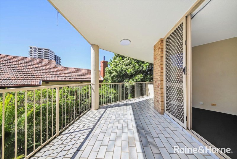 Photo - 4/74 Kensington Terrace, Toowong QLD 4066 - Image 1