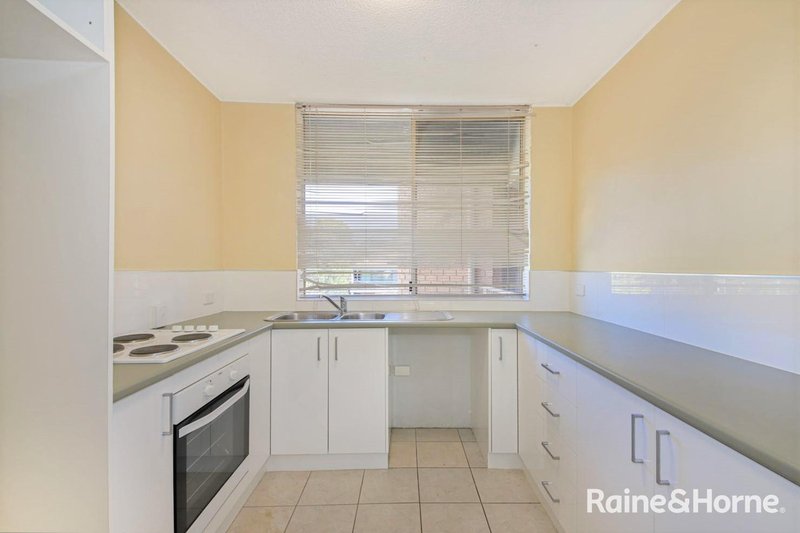 Photo - 4/74 Kensington Terrace, Toowong QLD 4066 - Image 2
