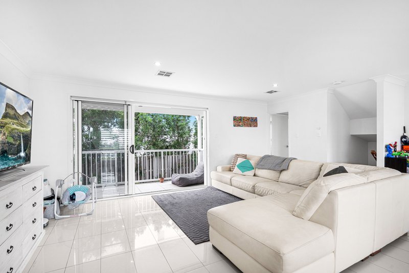 Photo - 47/400 Tingal Road, Wynnum QLD 4178 - Image 5