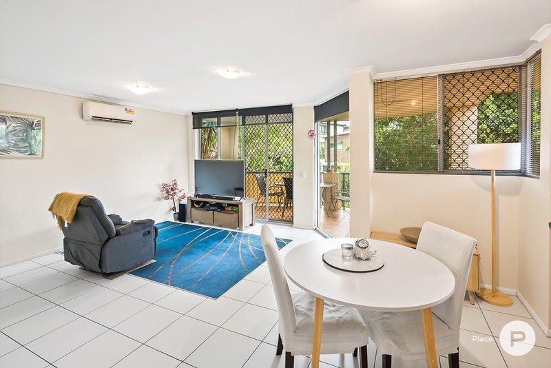 Photo - 4/75 Allen Street, Hamilton QLD 4007 - Image 3