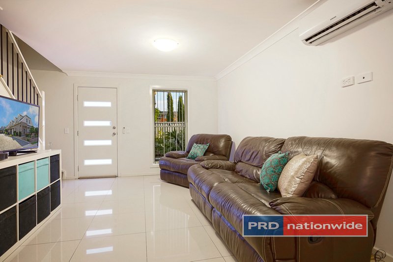 Photo - 4/75 Australia Street, St Marys NSW 2760 - Image 5