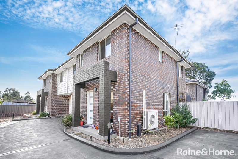 Photo - 4/75 Canberra Street, Oxley Park NSW 2760 - Image 2