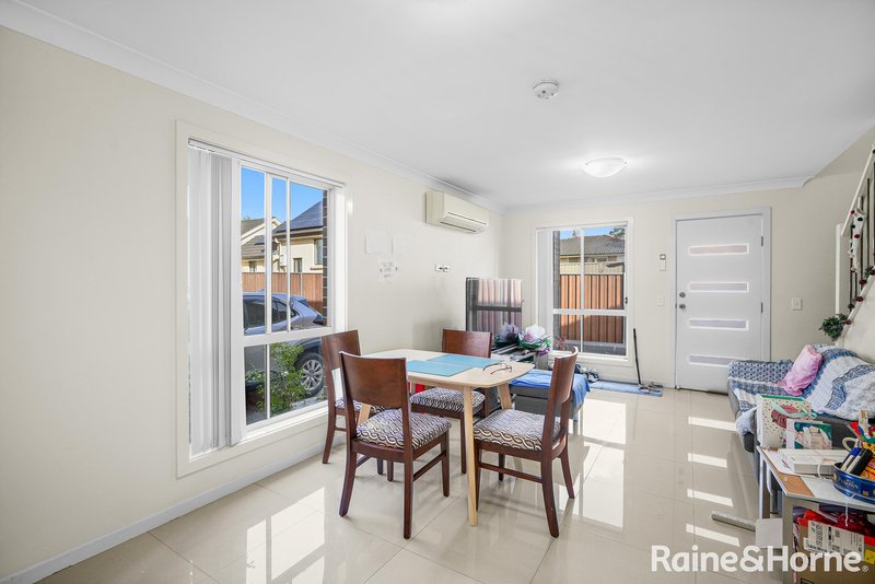 Photo - 4/75 Canberra Street, Oxley Park NSW 2760 - Image 4