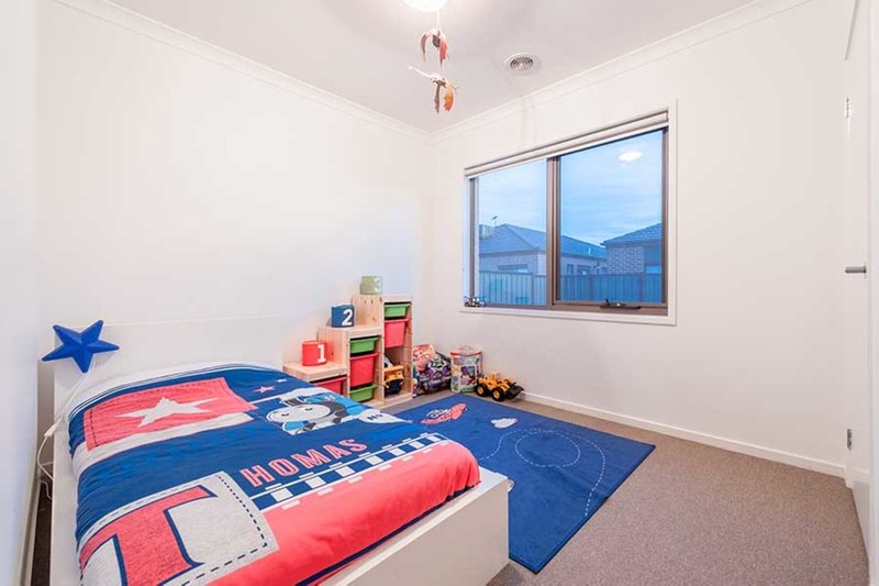 Photo - 475 Grand Boulevard, Craigieburn VIC 3064 - Image 11