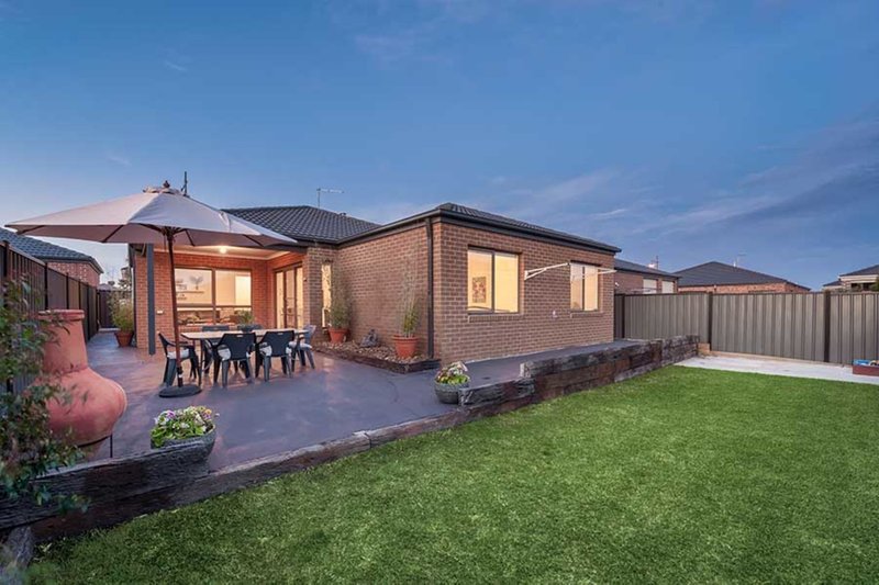 Photo - 475 Grand Boulevard, Craigieburn VIC 3064 - Image 13