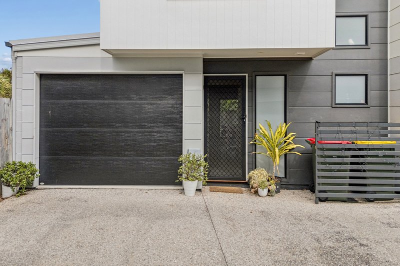 Photo - 4/75 Samsonvale Road, Strathpine QLD 4500 - Image 4