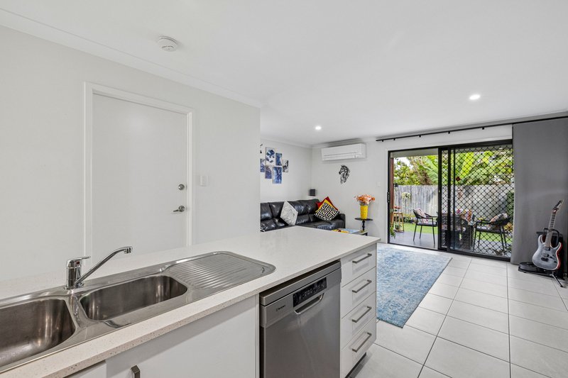 Photo - 4/75 Samsonvale Road, Strathpine QLD 4500 - Image 9