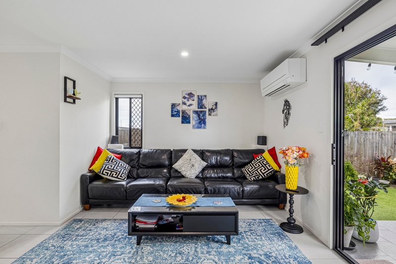 Photo - 4/75 Samsonvale Road, Strathpine QLD 4500 - Image 11