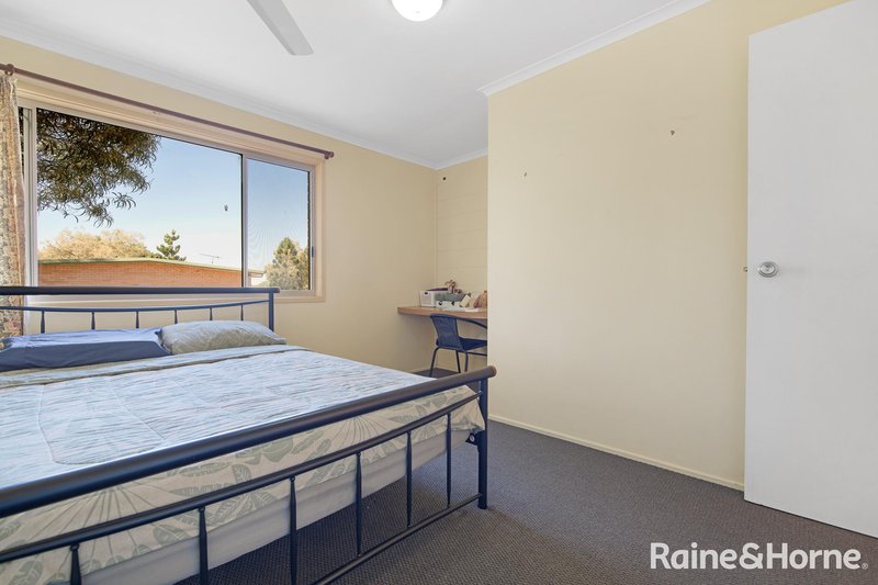 Photo - 4/76 Ann Street, South Gladstone QLD 4680 - Image 8