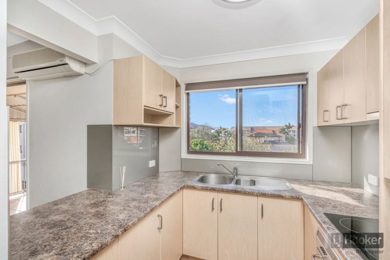 Photo - 4/76 Brighton Street, Biggera Waters QLD 4216 - Image 2