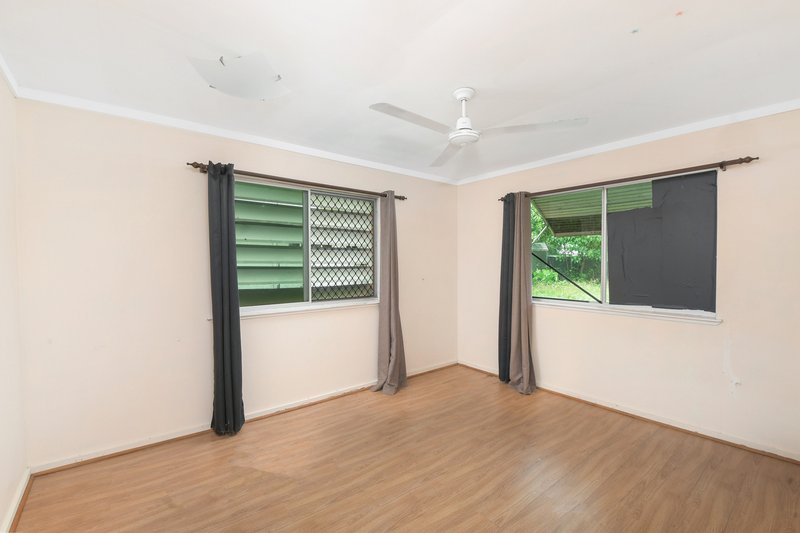 Photo - 476 Mccoombe Street, Manoora QLD 4870 - Image 3