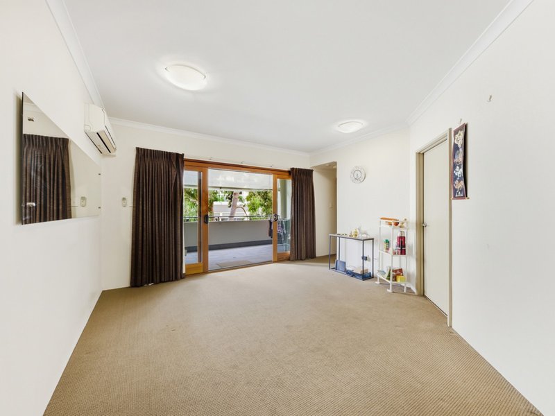 Photo - 4/76 Newcastle Street, Perth WA 6000 - Image 3