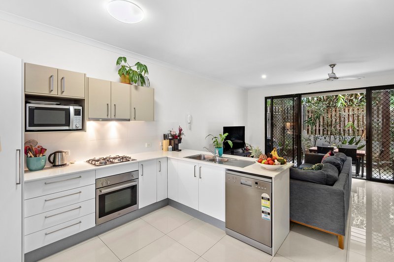 Photo - 4/76 Sixth Avenue, Kedron QLD 4031 - Image 4