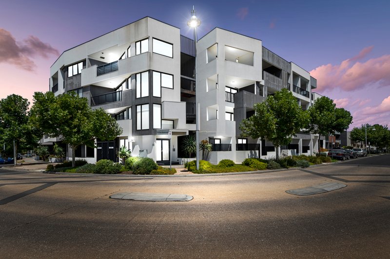 4/76 The Esplanade, Caroline Springs VIC 3023