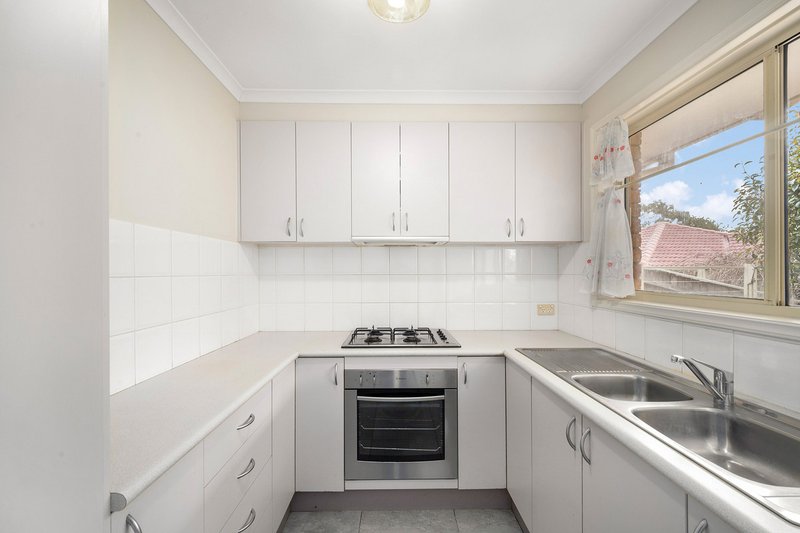 Photo - 4/77 Britten-Jones Drive, Holt ACT 2615 - Image 6