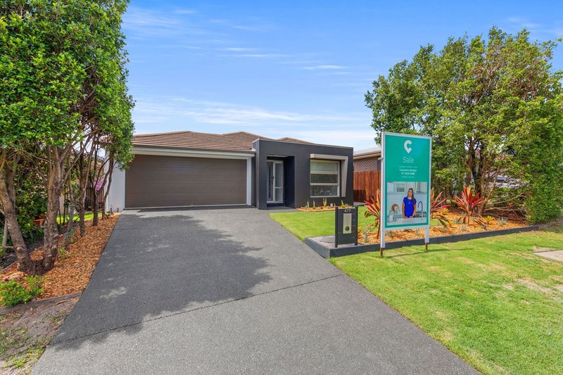 Photo - 477 Gainsborough Drive, Pimpama QLD 4209 - Image 2