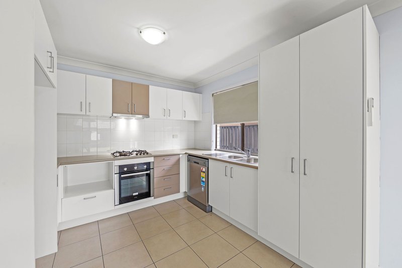 Photo - 477 Gainsborough Drive, Pimpama QLD 4209 - Image 3