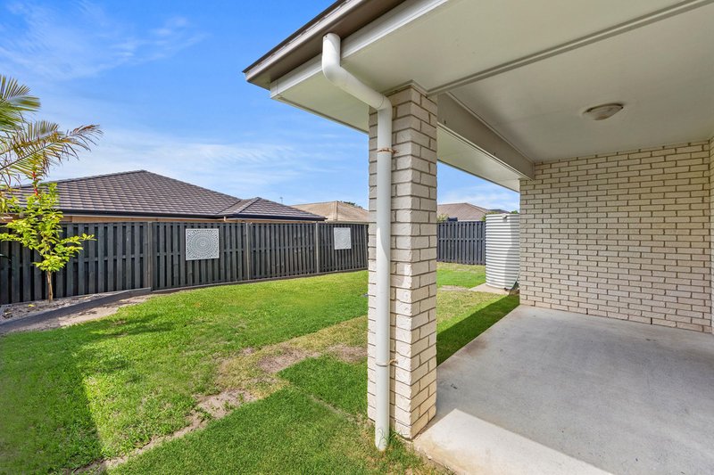 Photo - 477 Gainsborough Drive, Pimpama QLD 4209 - Image 6