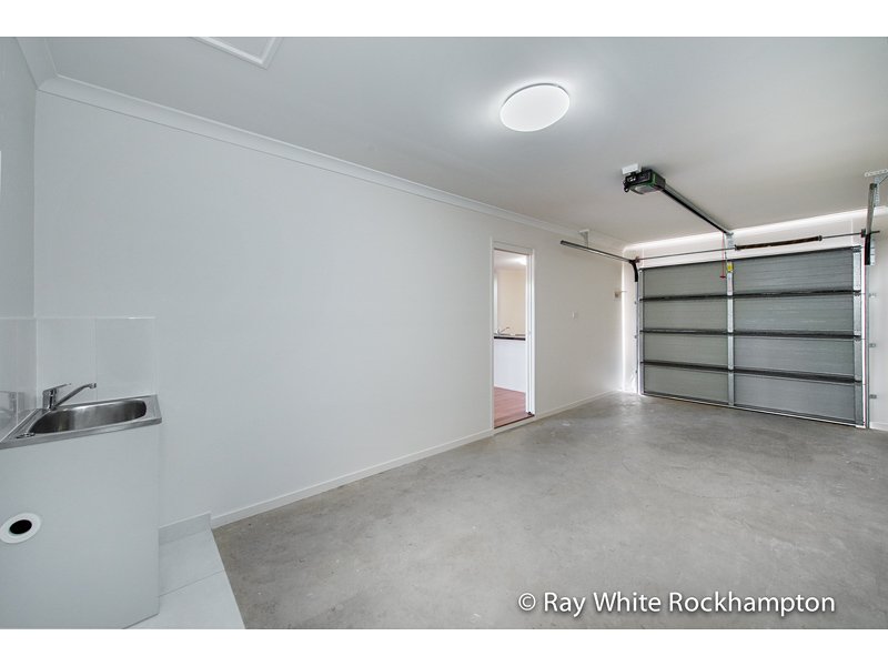 Photo - 4/77 Livingstone Street, Berserker QLD 4701 - Image 17