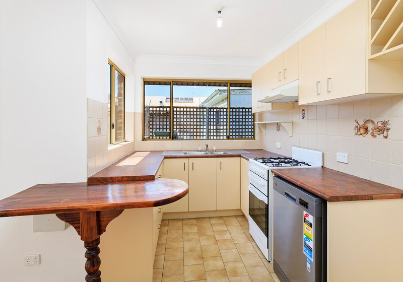 Photo - 4/78 Byamee Street, Dapto NSW 2530 - Image 4