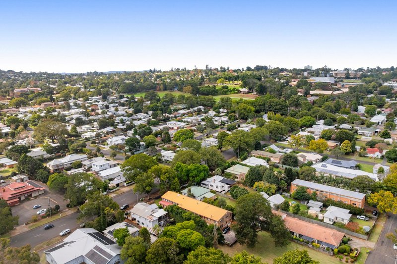 Photo - 4/78 Herries Street, East Toowoomba QLD 4350 - Image 22