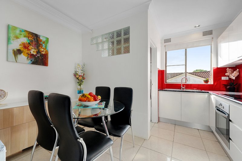 Photo - 4/79 Gould Street, Campsie NSW 2194 - Image 2