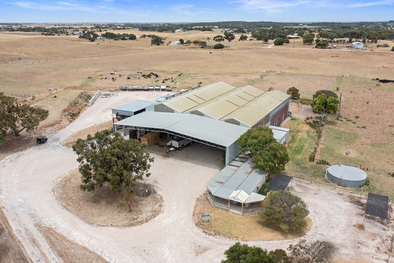 Photo - 4795 Princes Highway, Meningie SA 5264 - Image 9