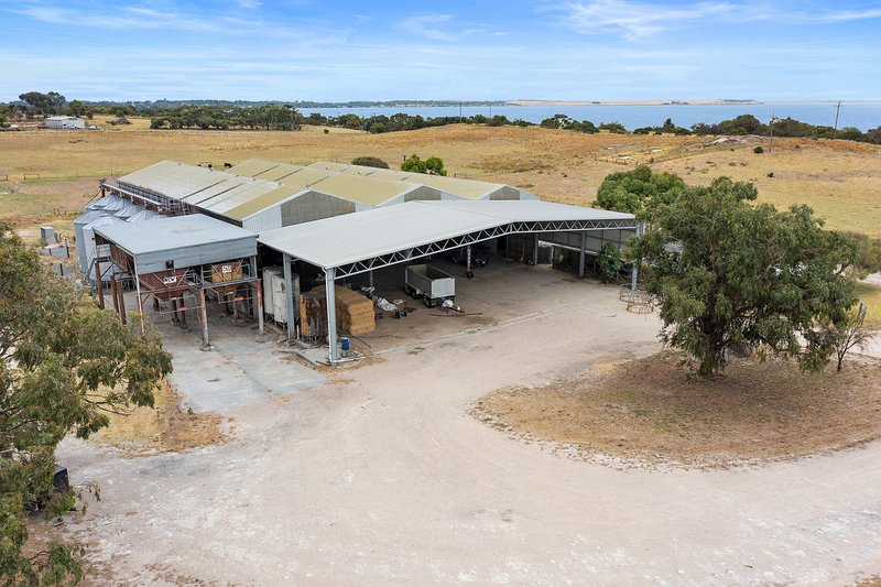 Photo - 4795 Princes Highway, Meningie SA 5264 - Image 10