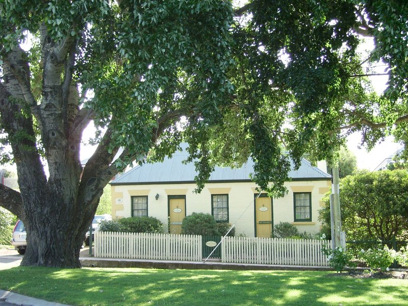 Photo - 47a and 47b Bridge Street, Richmond TAS 7025 - Image 3