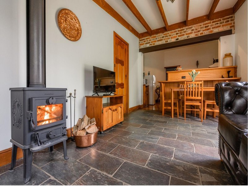 Photo - 47a and 47b Bridge Street, Richmond TAS 7025 - Image 16