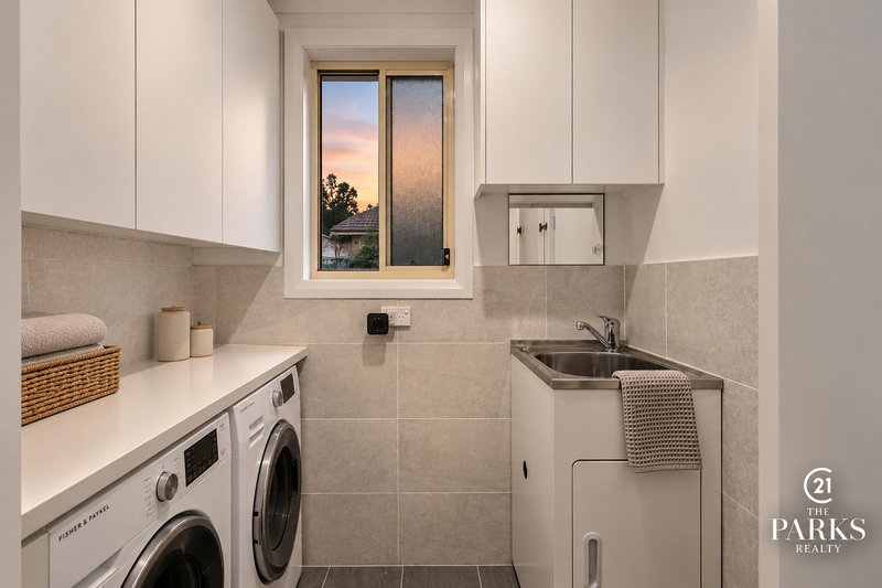 Photo - 47a Duardo Street, Edensor Park NSW 2176 - Image 7