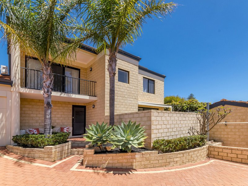 47b Brighton Road, Scarborough WA 6019